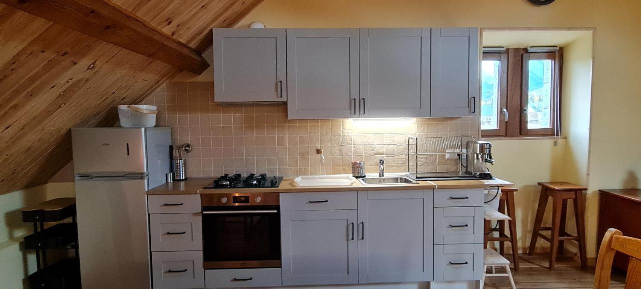 Loft Mansarde Du Train Jaune Avec Vue Sur Les Montagnes Saillagouse Exterior foto